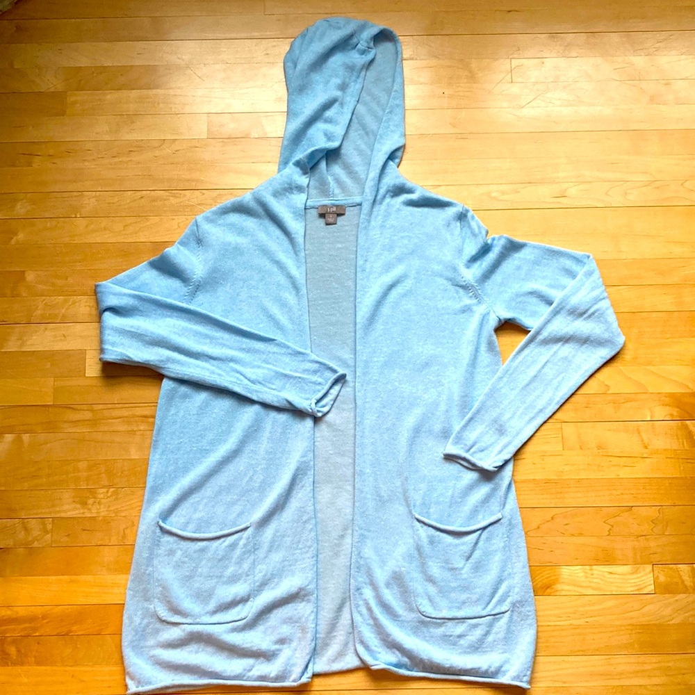 JJill Small long sleeve hooded sweater. Light Blue
